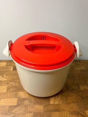 Pressure Rice Multipurpose Microwave cooker Tupperware style Red Locking Lid